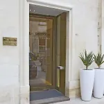 Santacroce Luxury 4*