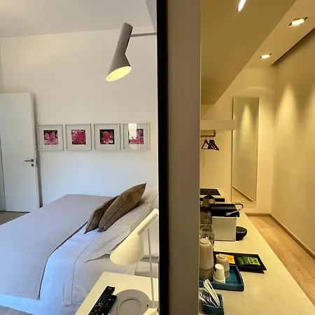 Santacroce Luxury