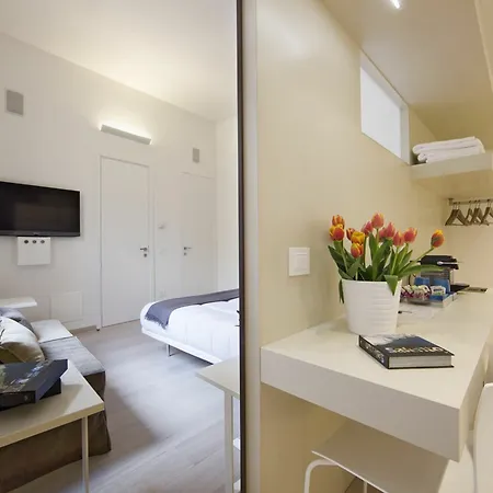 Πανσιόν Santacroce Luxury 4*