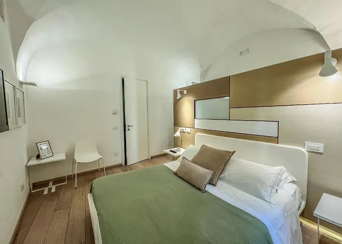 Santacroce Luxury 4* レッチェ