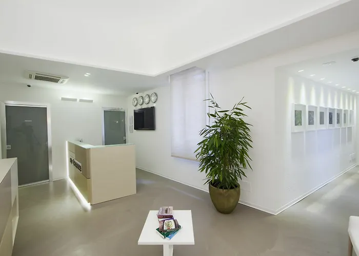 Santacroce Luxury