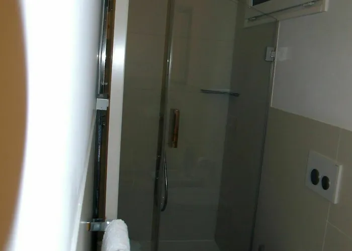 בית הארחה Santacroce Luxury 4*